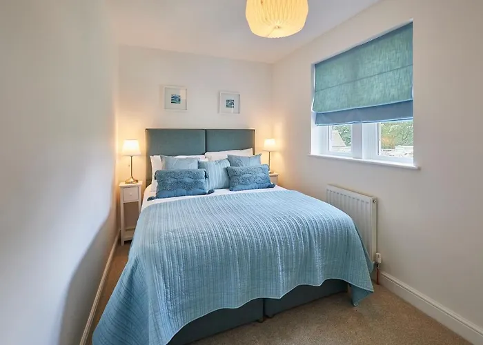 Host & - Clackgill *